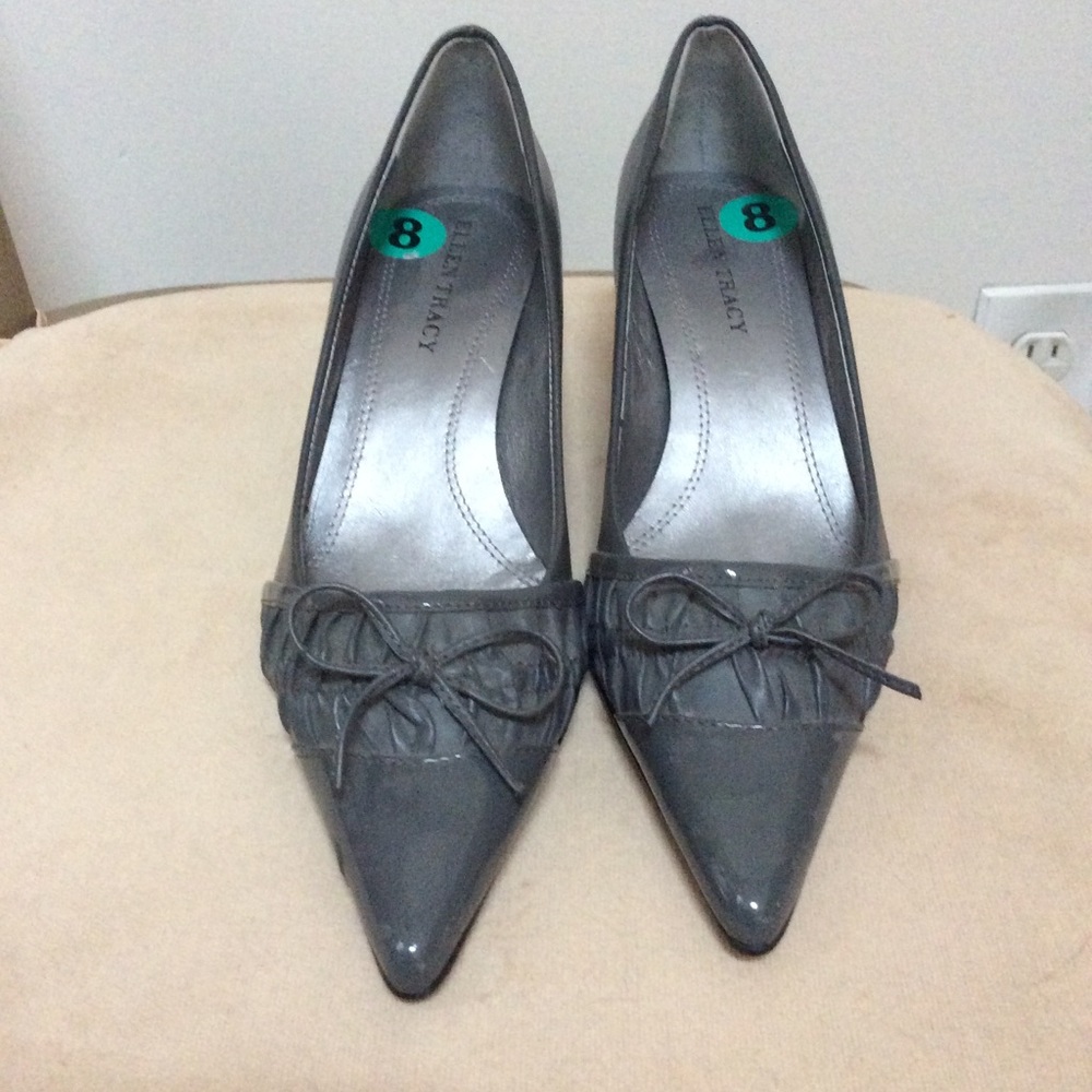 New women Ellen Tracy heels size 8